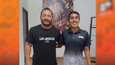 Juan Victoria and the Tribu al Extremo host during the launch of Oax Sport Thursdays on Tribu al Extremo (106.1 FM) in Oaxaca.